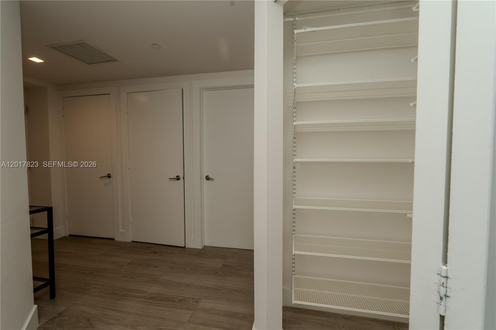 500 Brickell Ave #1407, Miami FL 33131