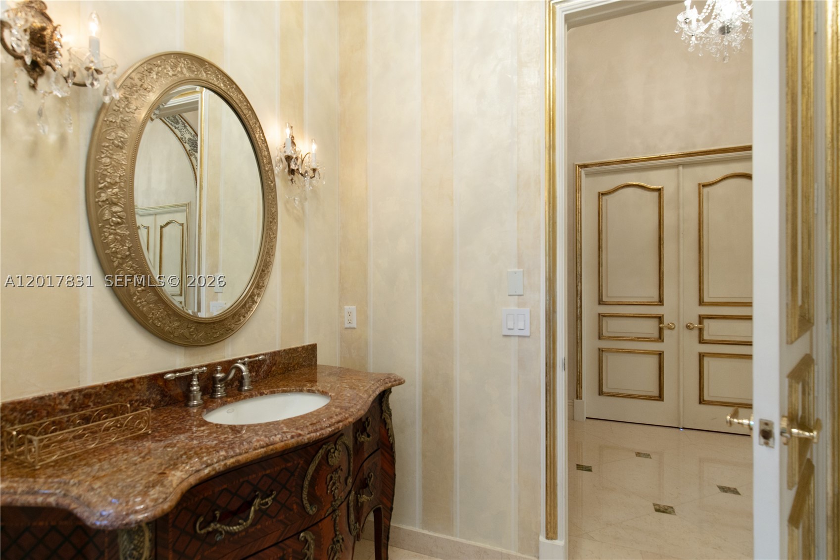 2951 Lake Ridge Ln, Weston FL 33332