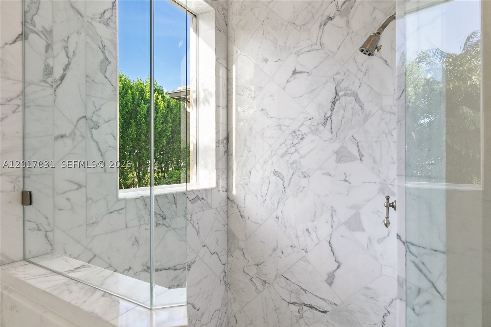 2951 Lake Ridge Ln, Weston FL 33332