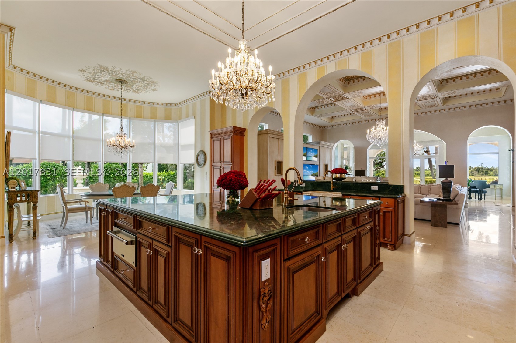 2951 Lake Ridge Ln, Weston FL 33332