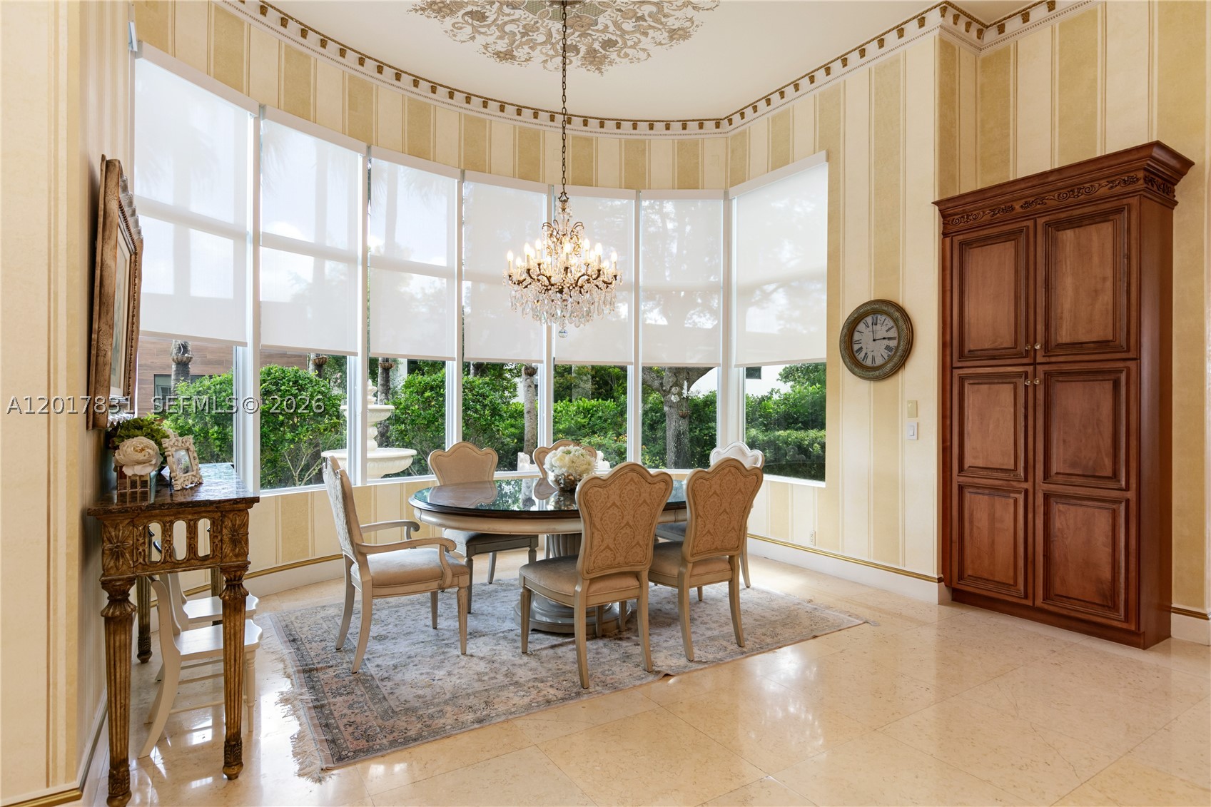 2951 Lake Ridge Ln, Weston FL 33332