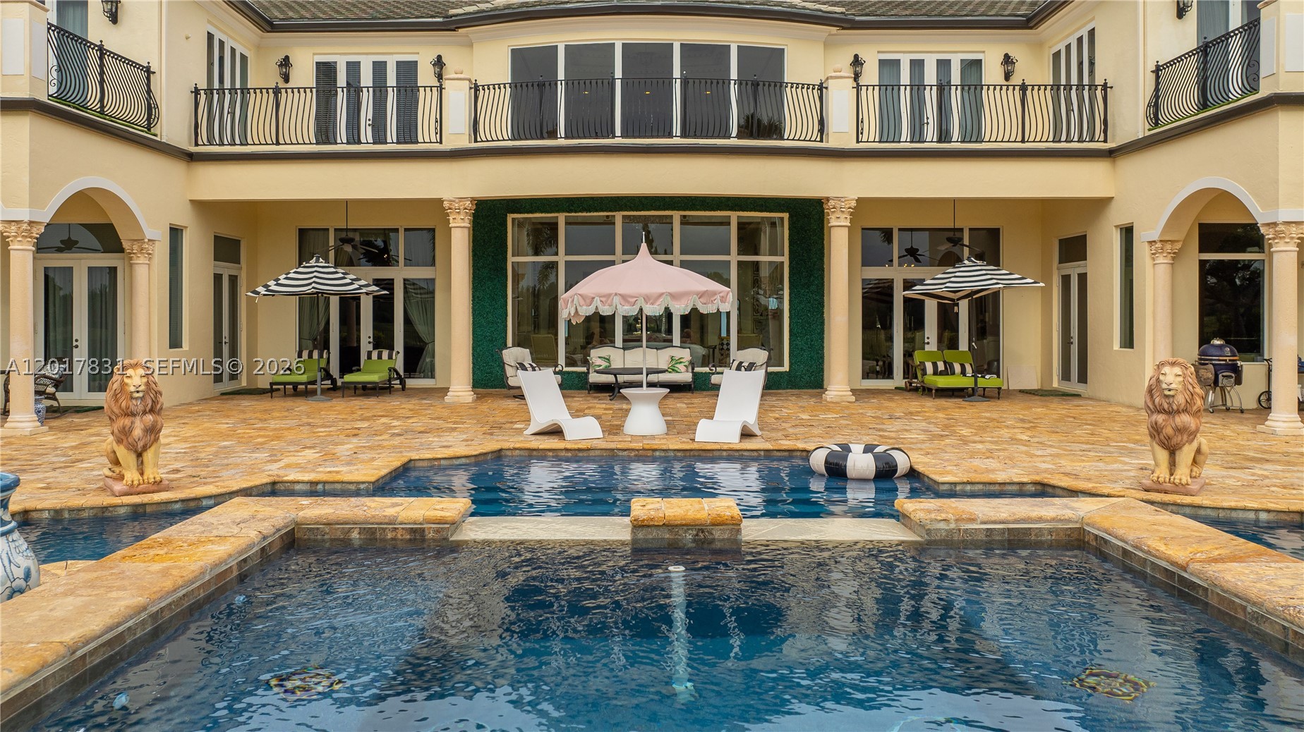 2951 Lake Ridge Ln, Weston FL 33332
