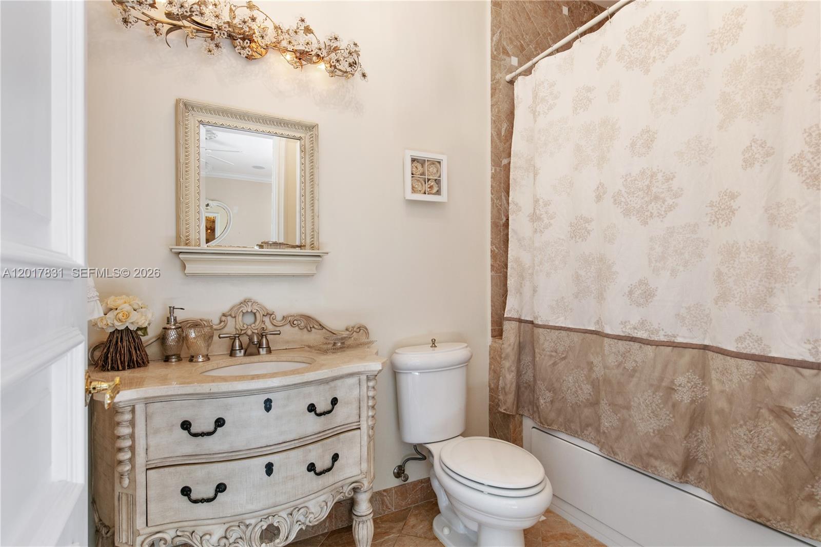 2951 Lake Ridge Ln, Weston FL 33332