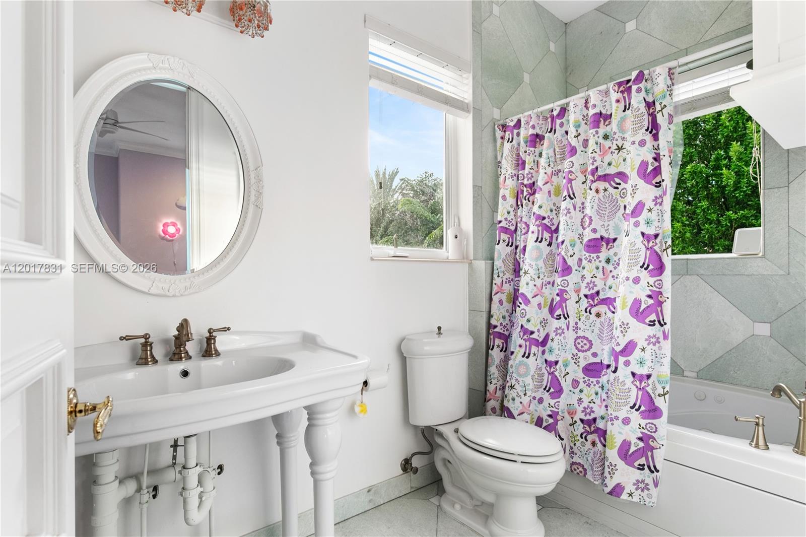 2951 Lake Ridge Ln, Weston FL 33332