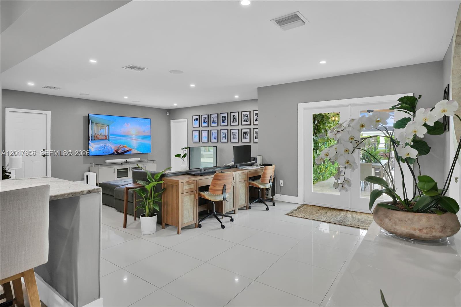 5241 SW 104th Ave, Miami FL 33165