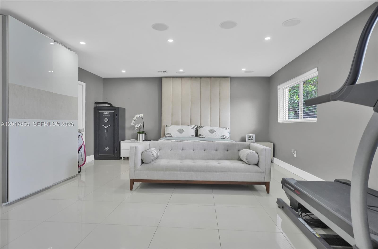 5241 SW 104th Ave, Miami FL 33165