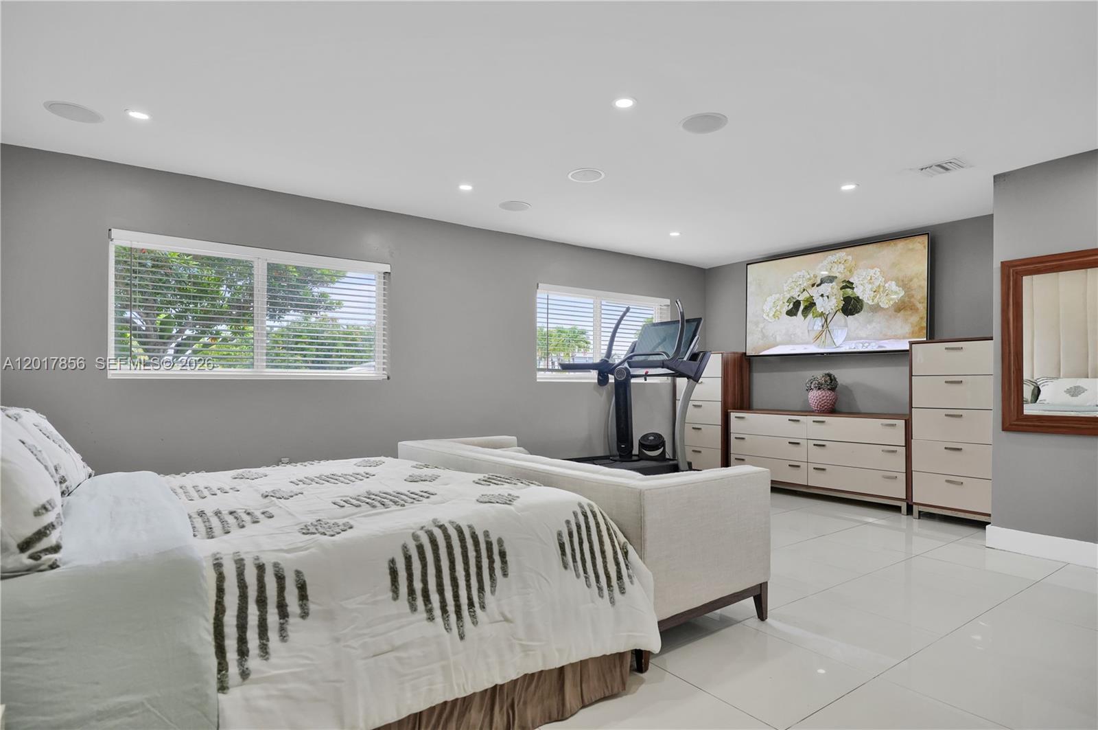 5241 SW 104th Ave, Miami FL 33165