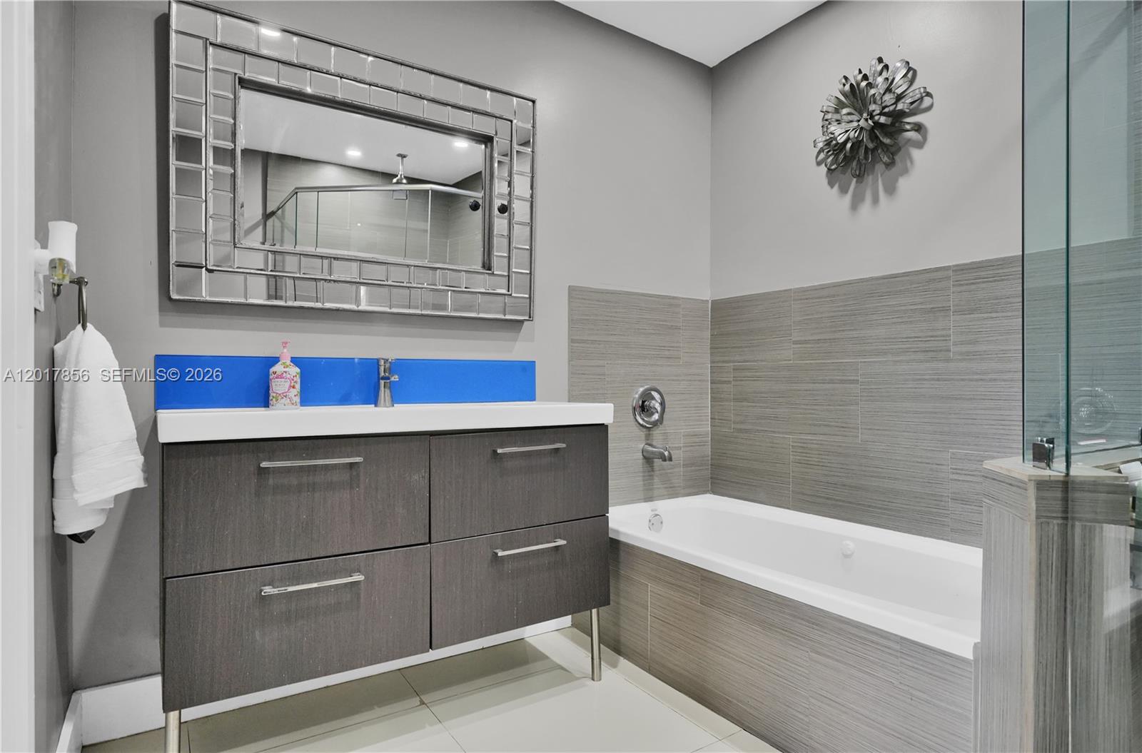 5241 SW 104th Ave, Miami FL 33165