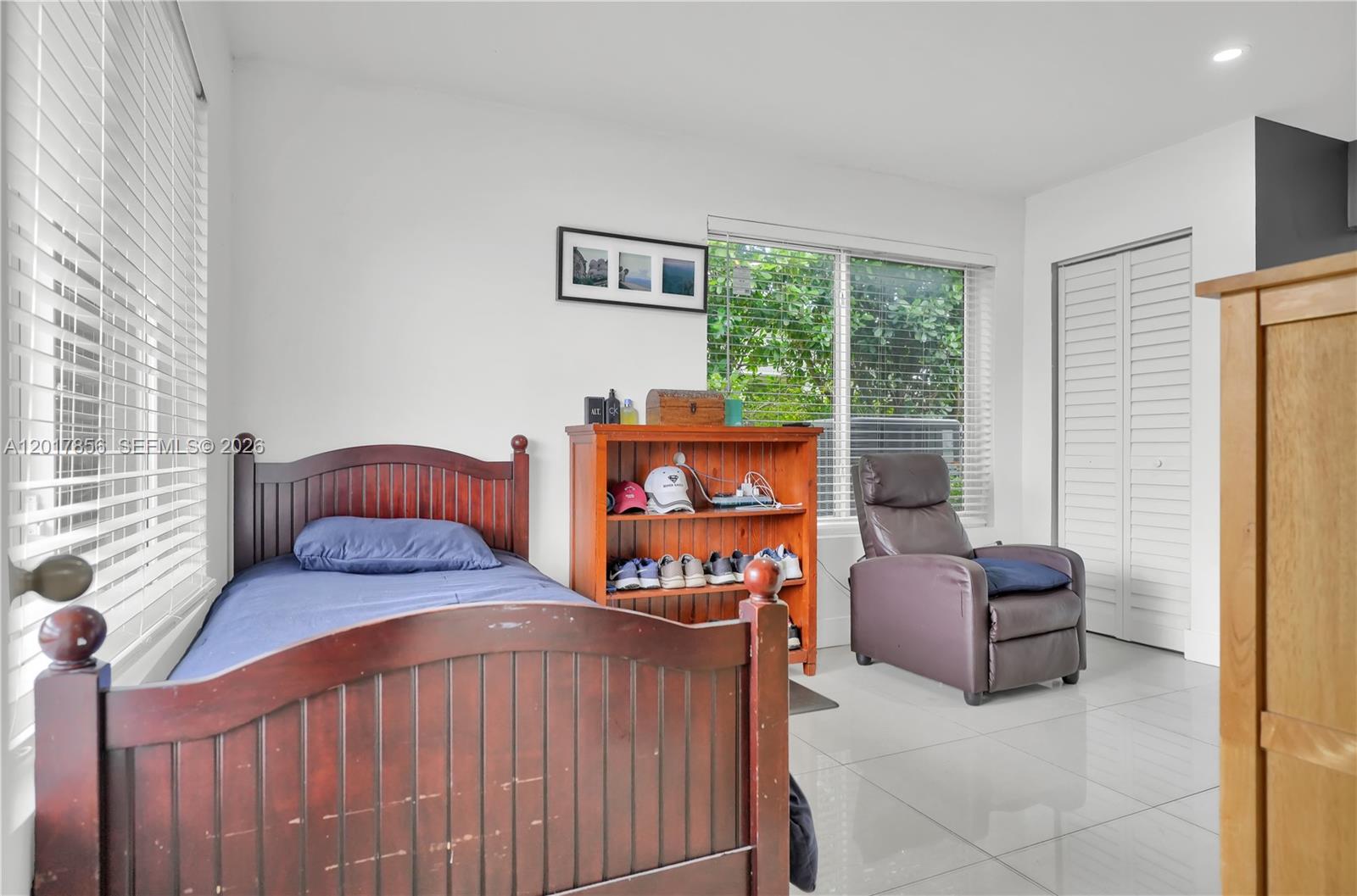 5241 SW 104th Ave, Miami FL 33165