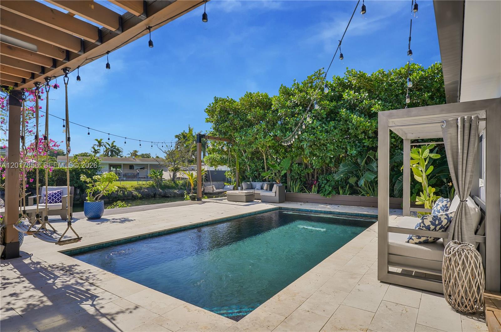 5241 SW 104th Ave, Miami FL 33165