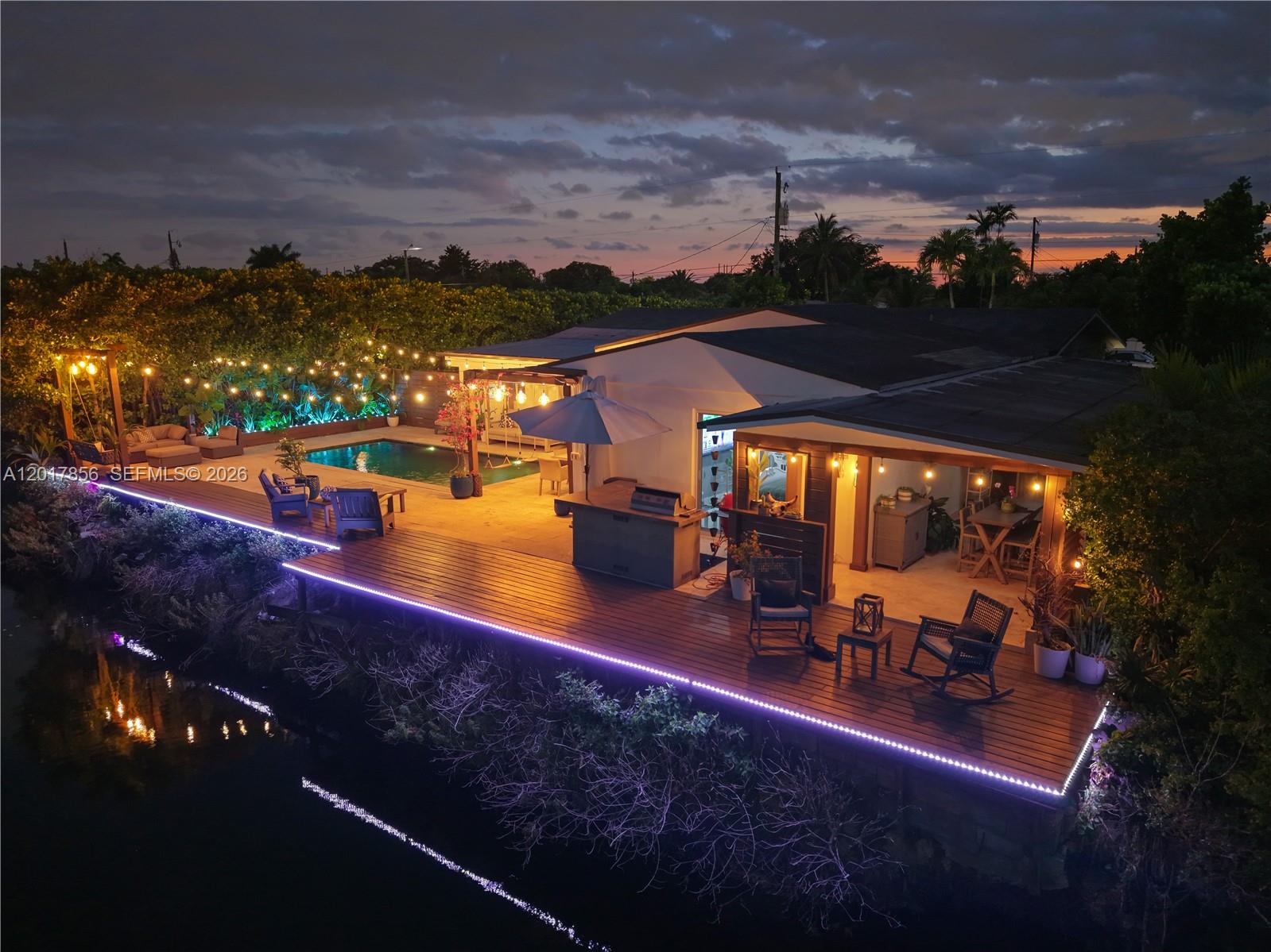 5241 SW 104th Ave, Miami FL 33165