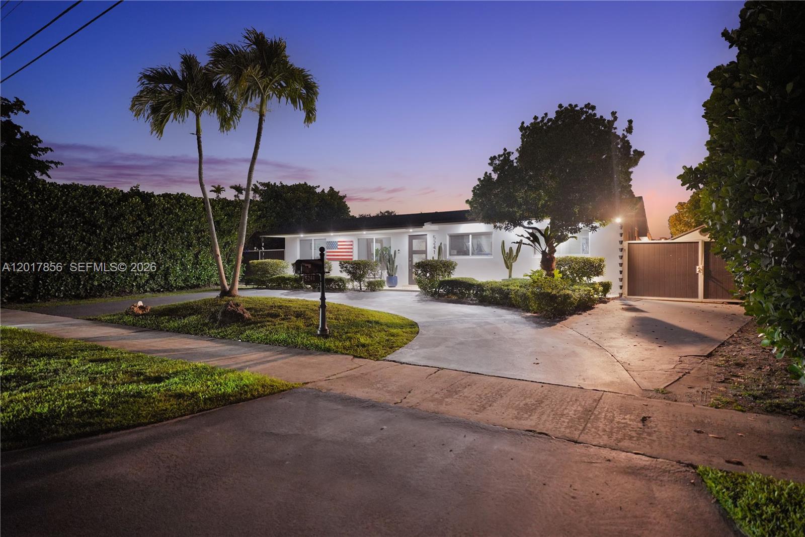 5241 SW 104th Ave, Miami FL 33165