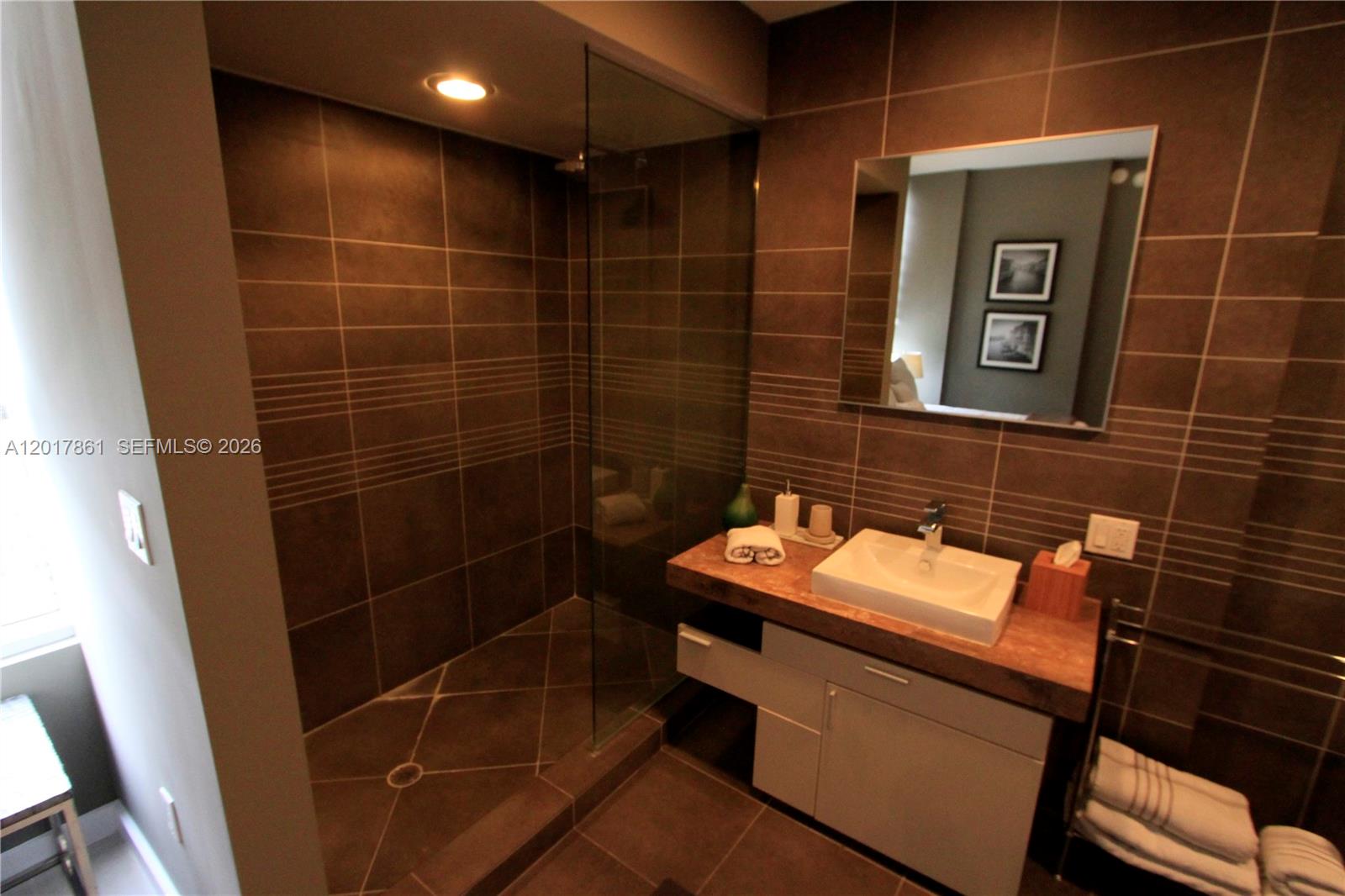 2100 Park Ave #202, Miami Beach FL 33139