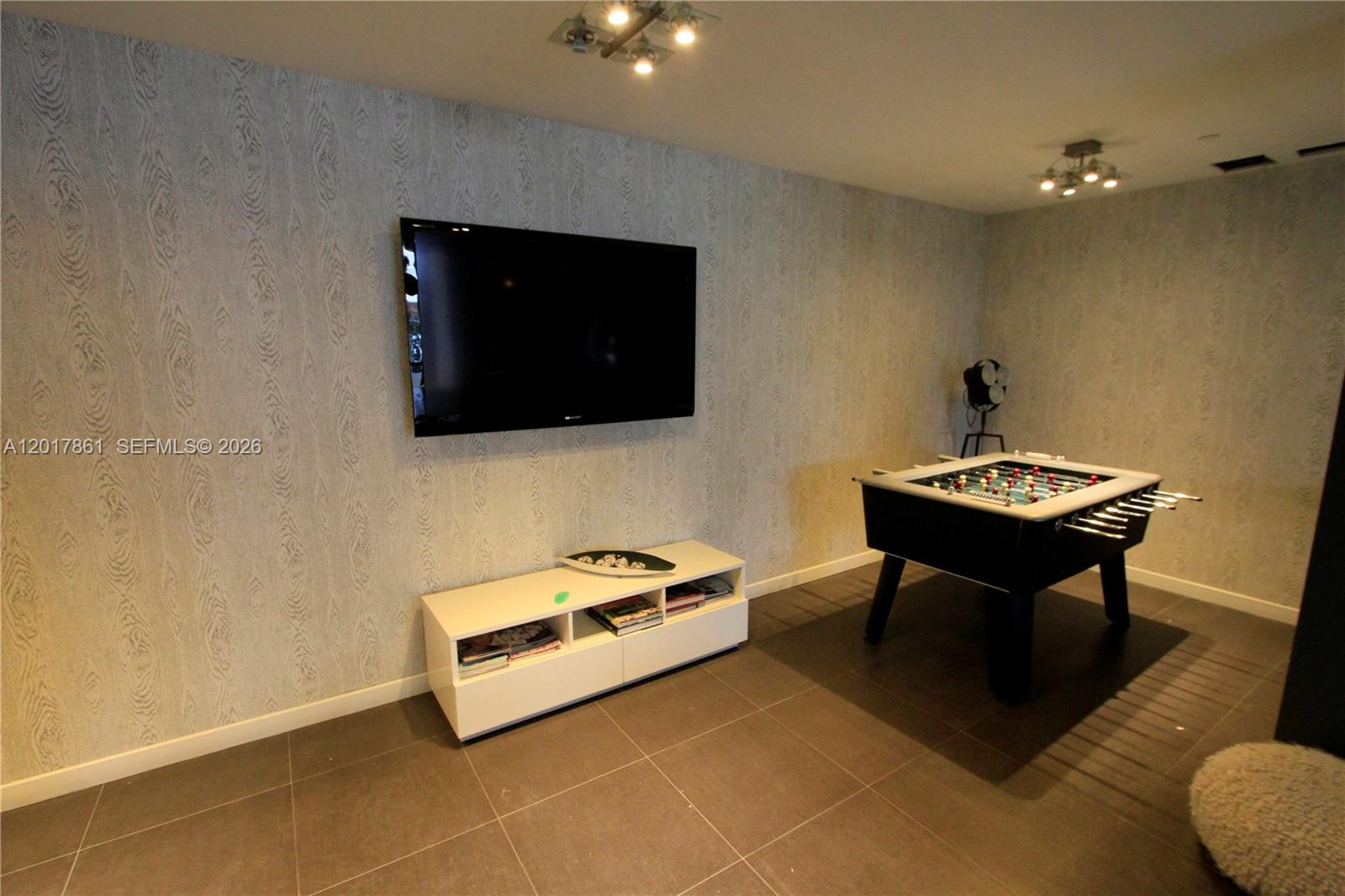 2100 Park Ave #202, Miami Beach FL 33139