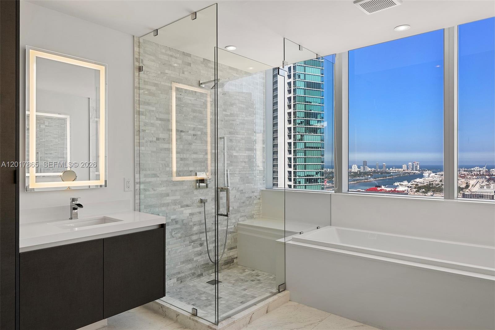 851 NE 1st Ave #3711, Miami FL 33132