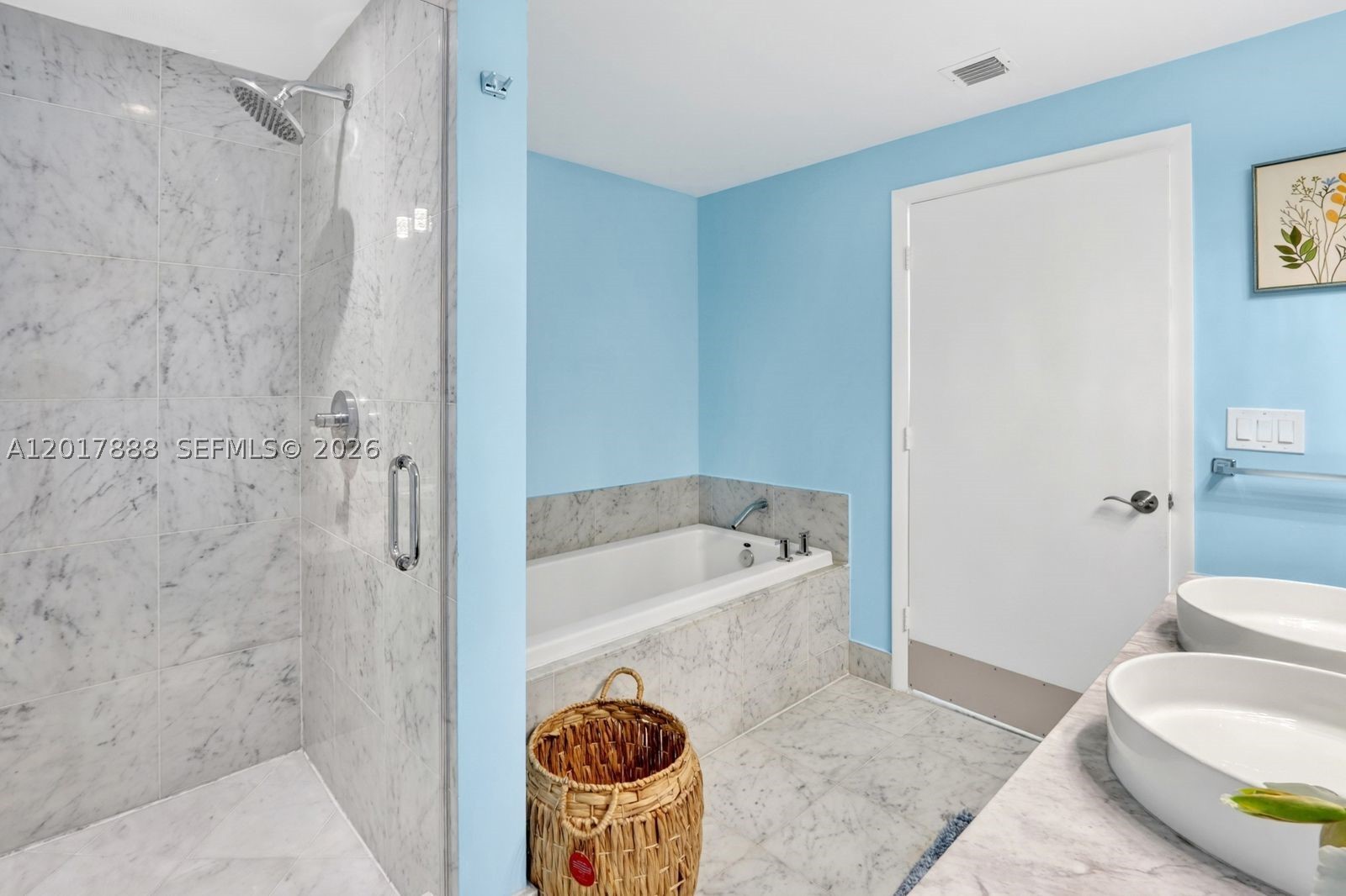 244 Biscayne Blvd #3602, Miami FL 33132