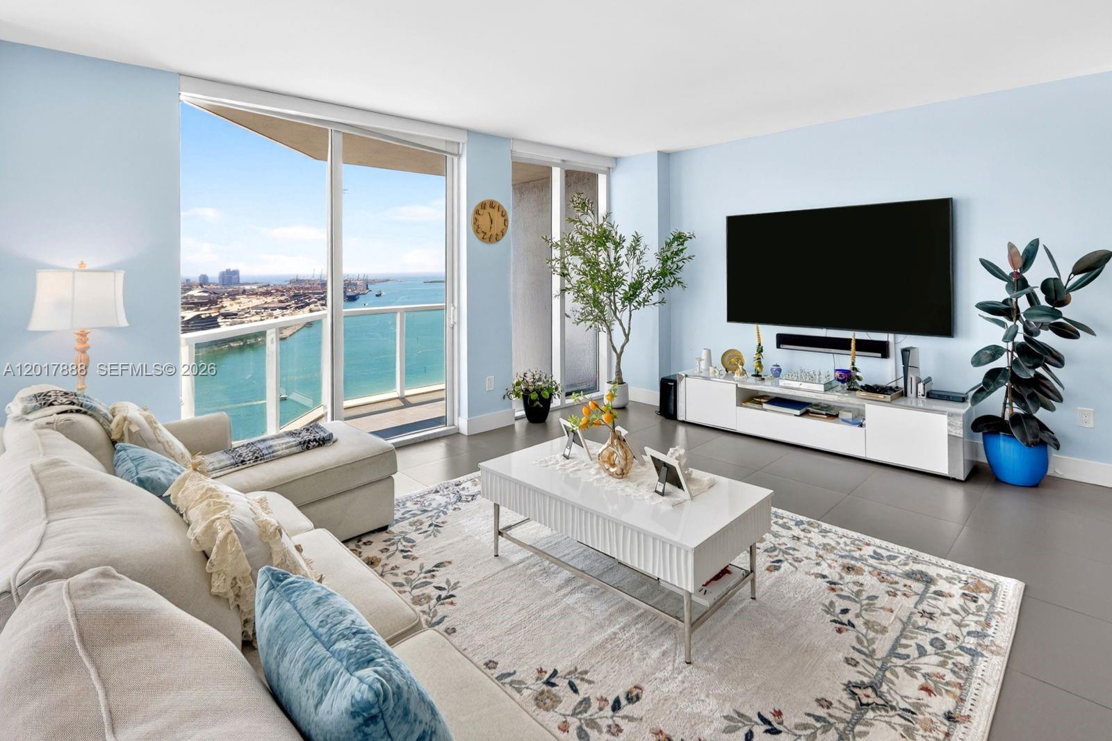 244 Biscayne Blvd #3602, Miami FL 33132