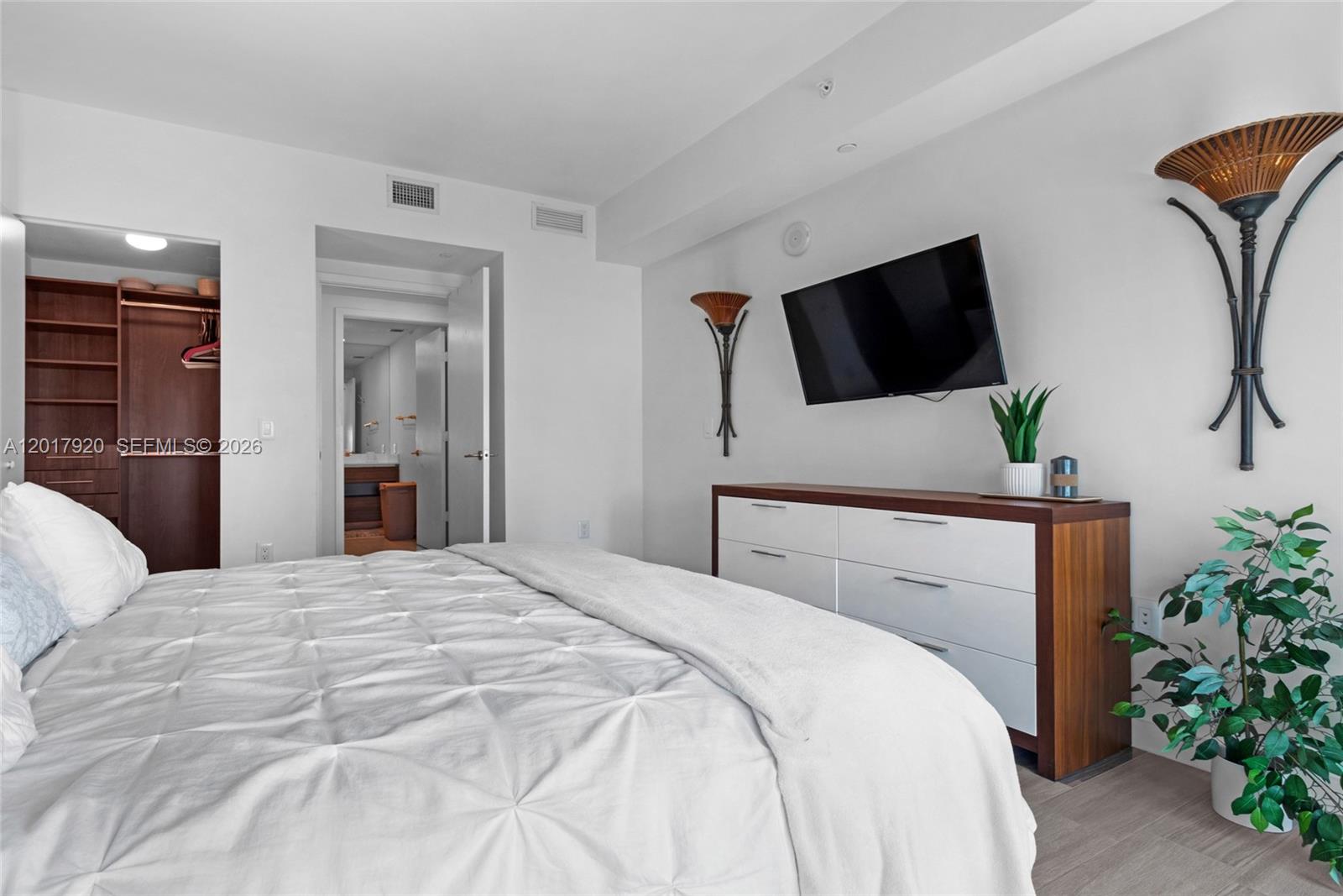 1100 S Miami Ave #3308, Miami FL 33130