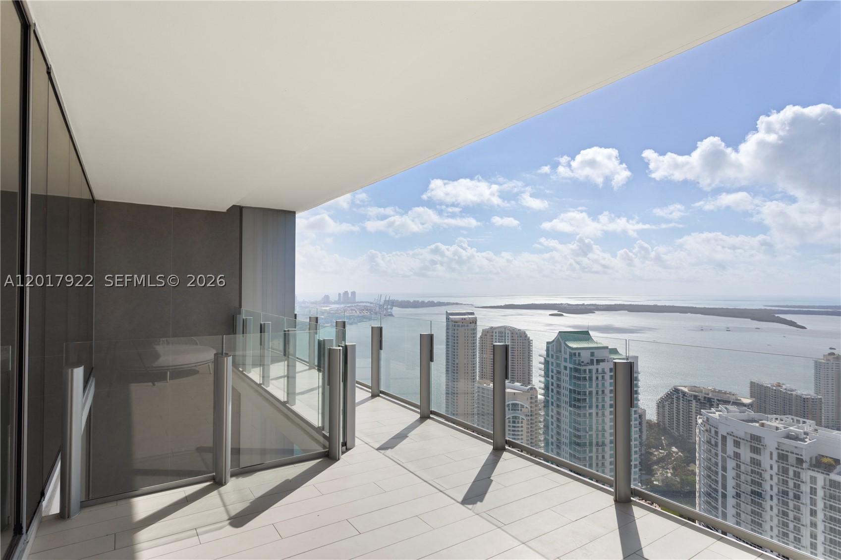300 Biscayne Boulevard Way #5002E, Miami FL 33131