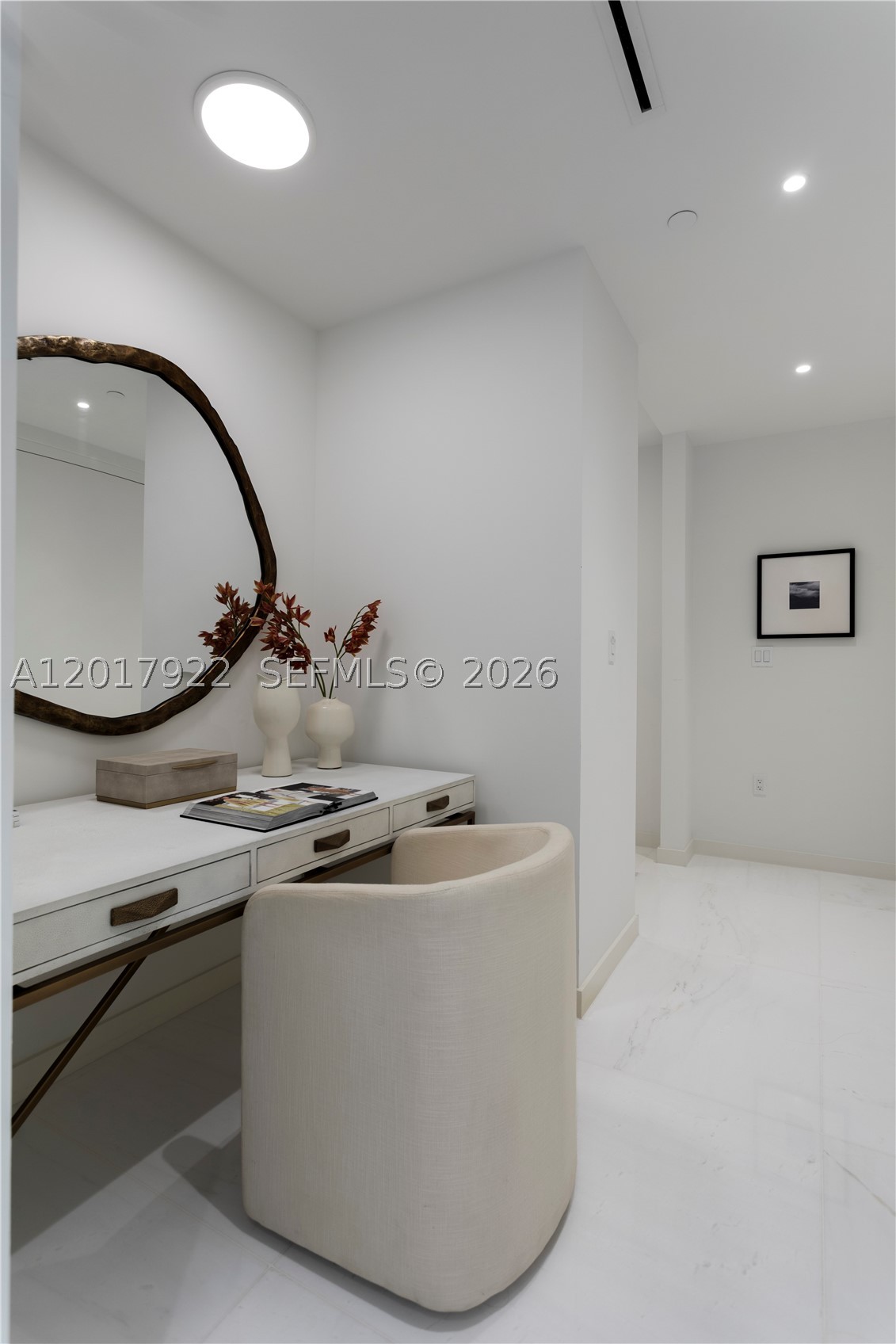 300 Biscayne Boulevard Way #5002E, Miami FL 33131