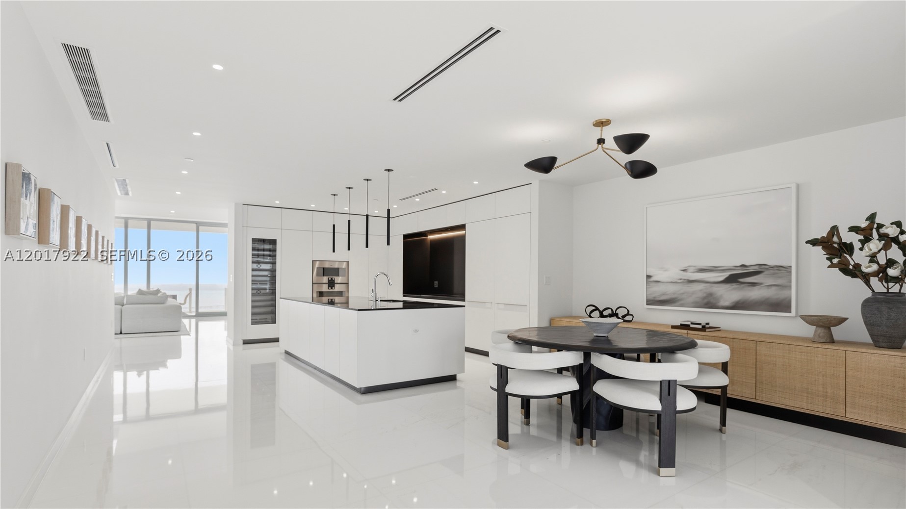 300 Biscayne Boulevard Way #5002E, Miami FL 33131