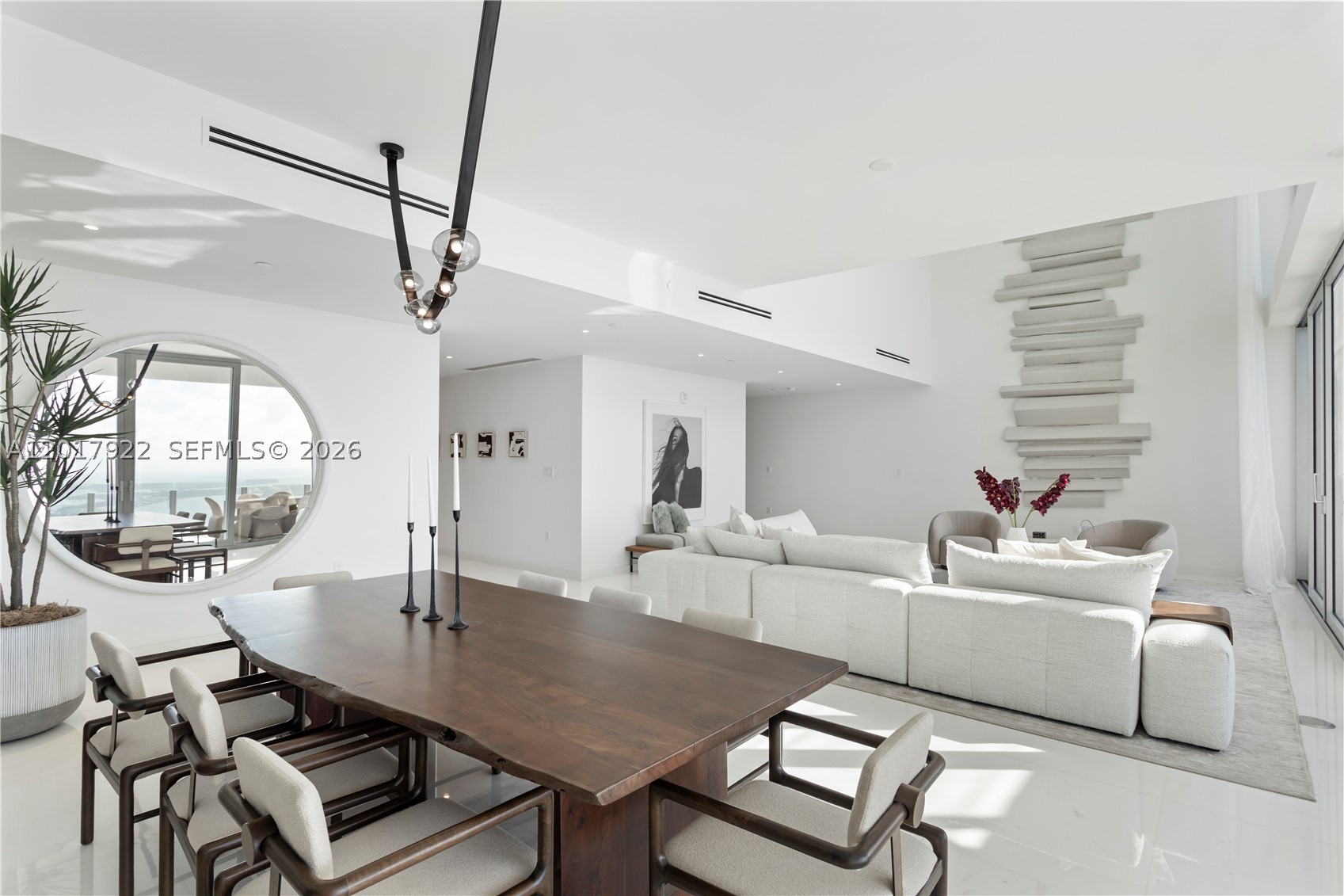 300 Biscayne Boulevard Way #5002E, Miami FL 33131