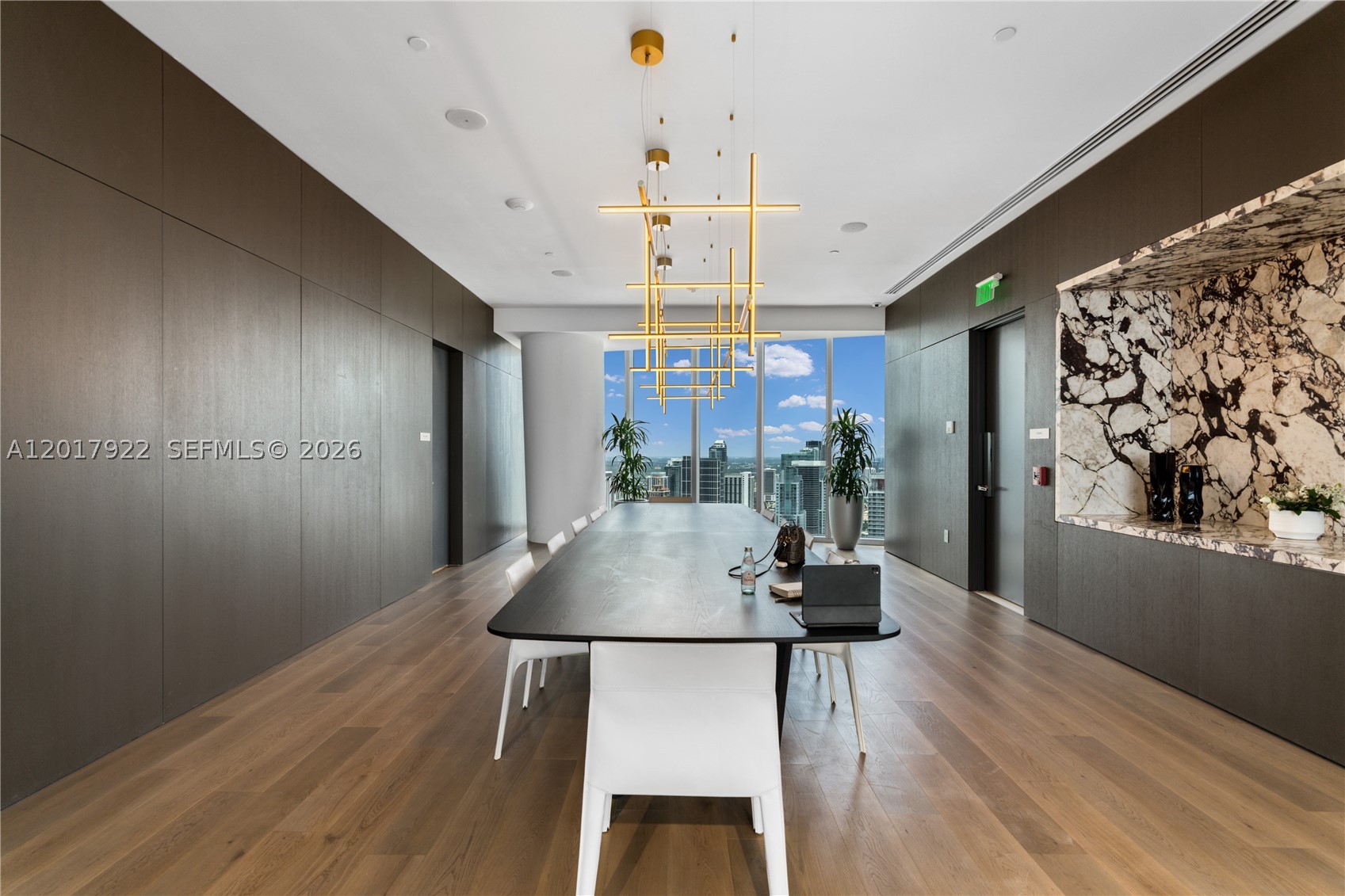 300 Biscayne Boulevard Way #5002E, Miami FL 33131