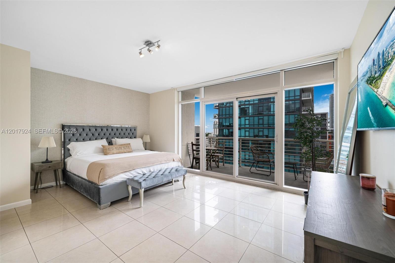 3250 NE 1st Ave #916, Miami FL 33137