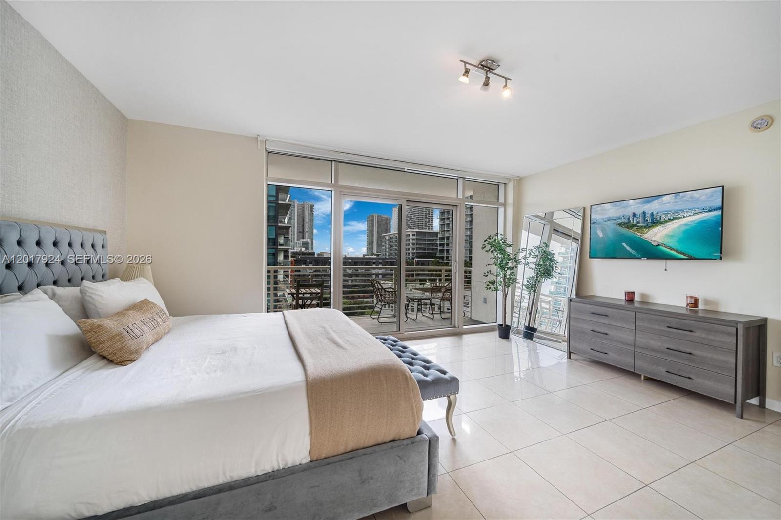 3250 NE 1st Ave #916, Miami FL 33137