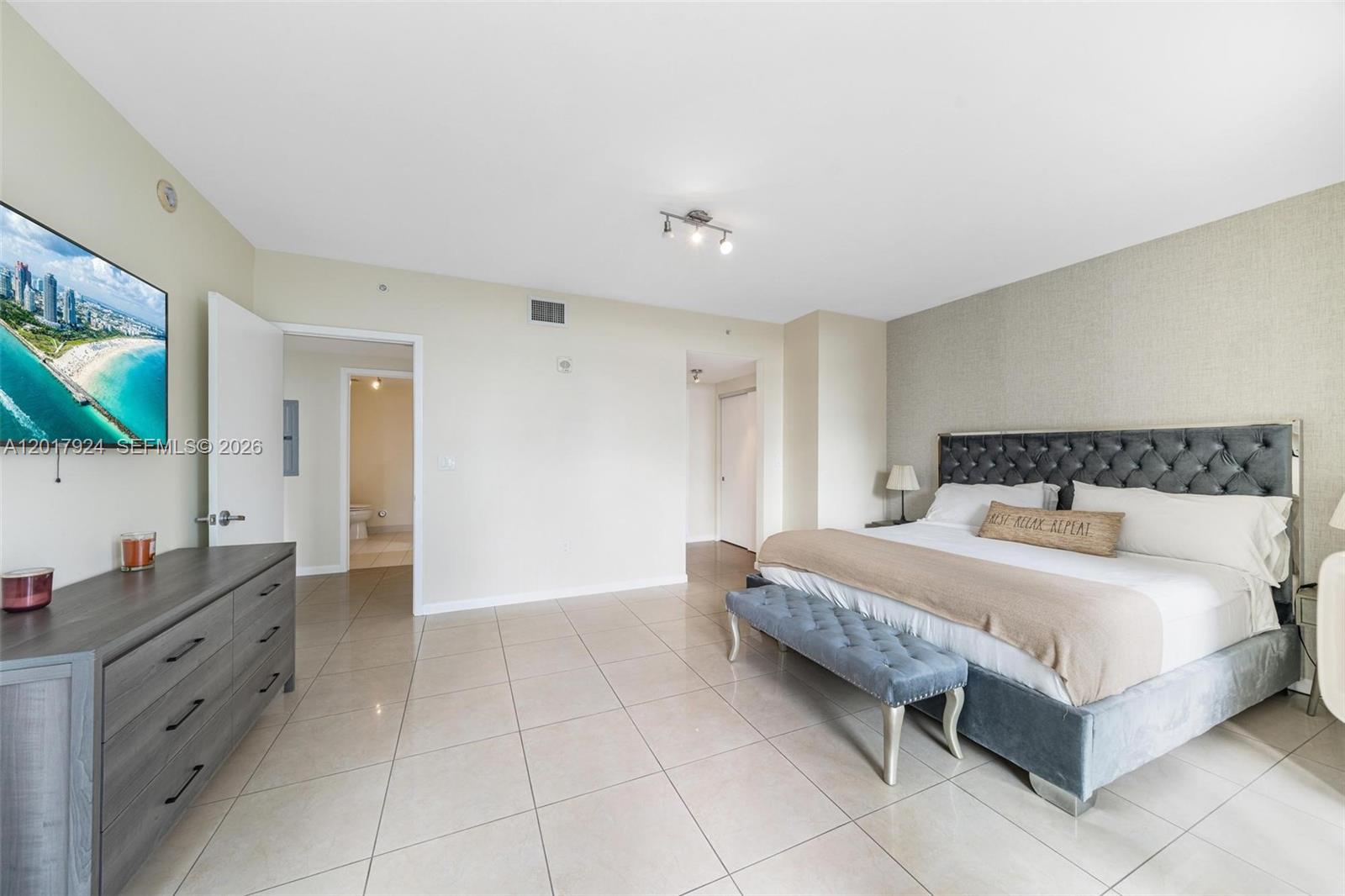 3250 NE 1st Ave #916, Miami FL 33137