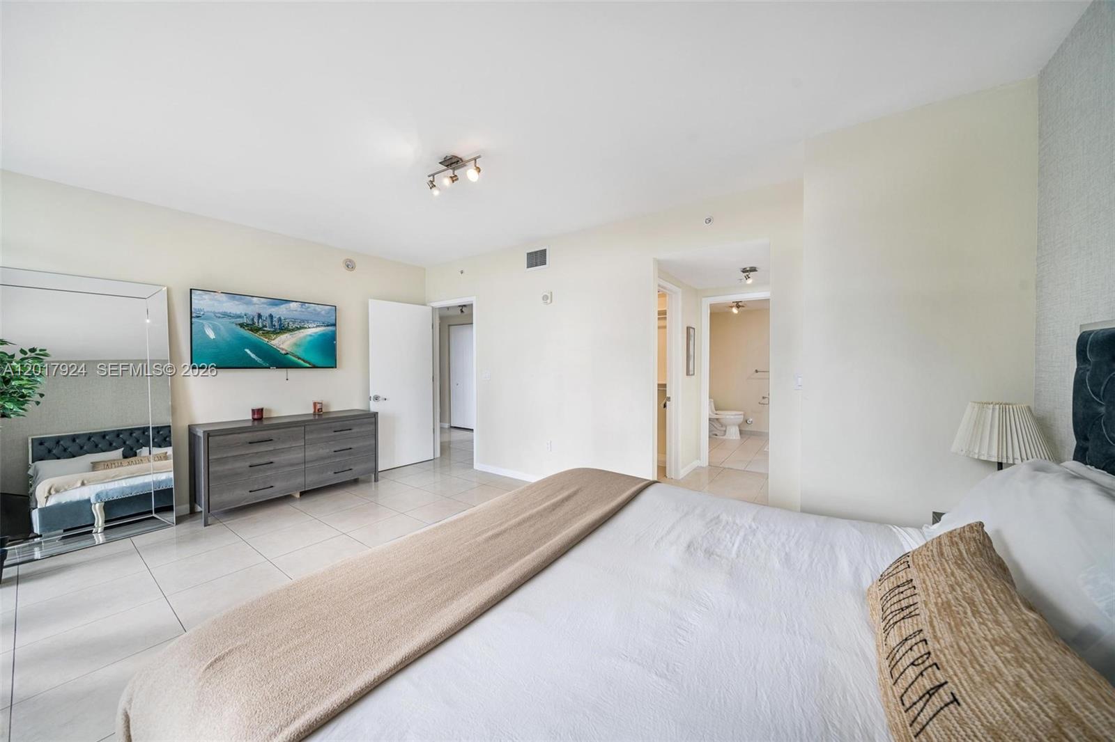 3250 NE 1st Ave #916, Miami FL 33137
