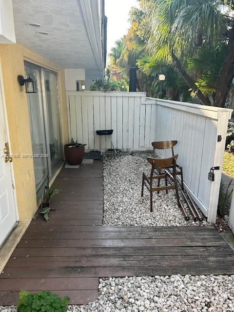 6845 SW 45th Ln #1, Miami FL 33155