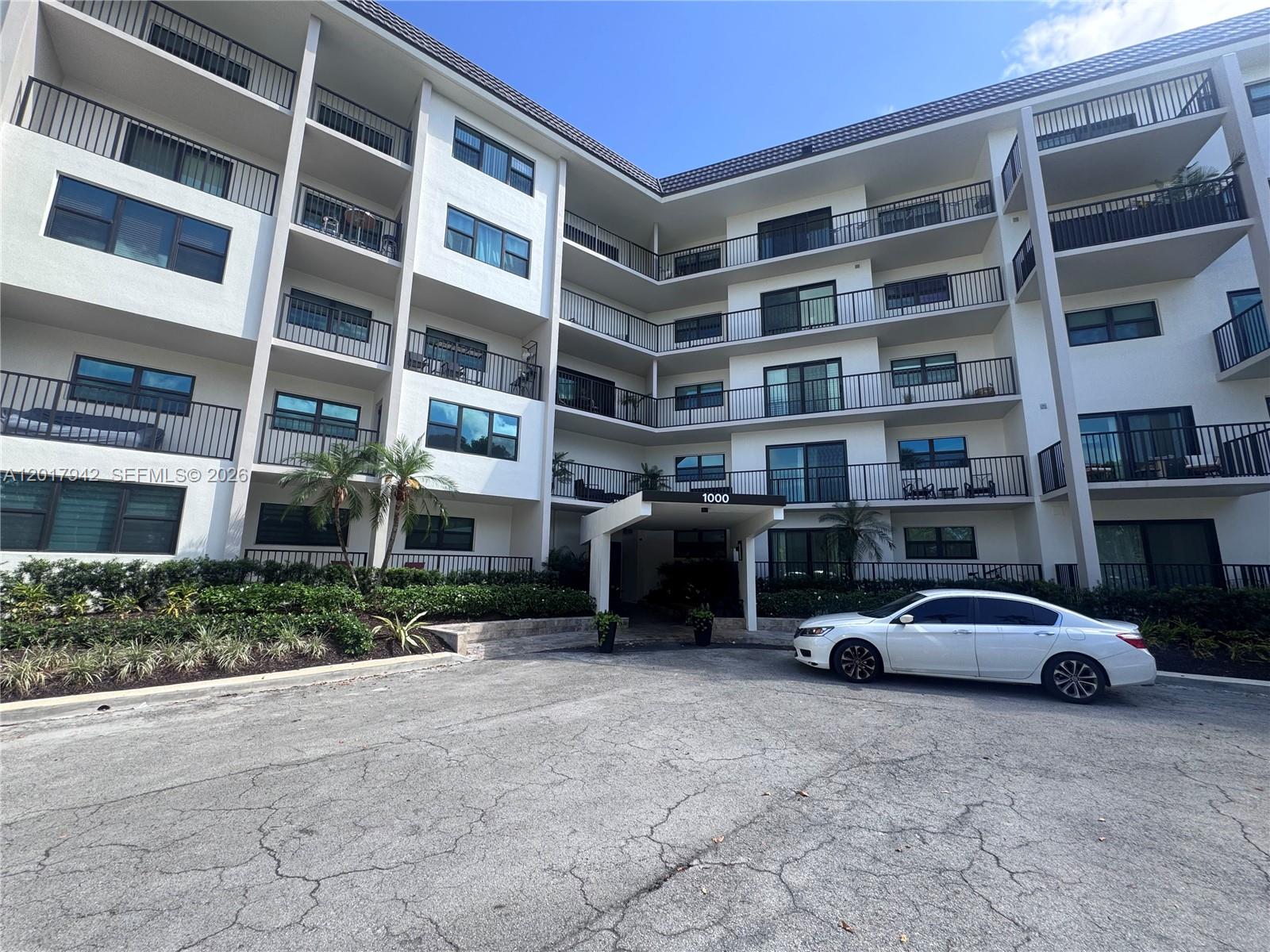 1000 River Reach Dr #302, Fort Lauderdale FL 33315