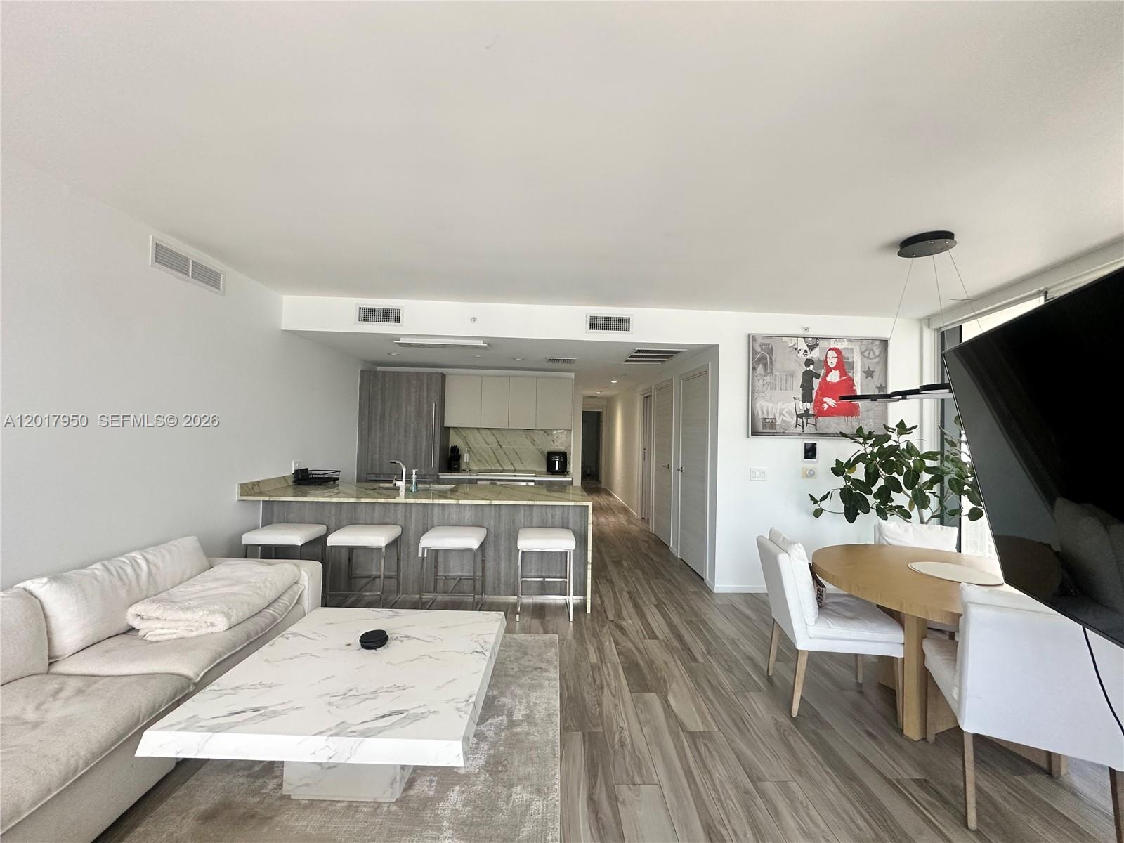 801 S Miami Ave #2804, Miami FL 33130