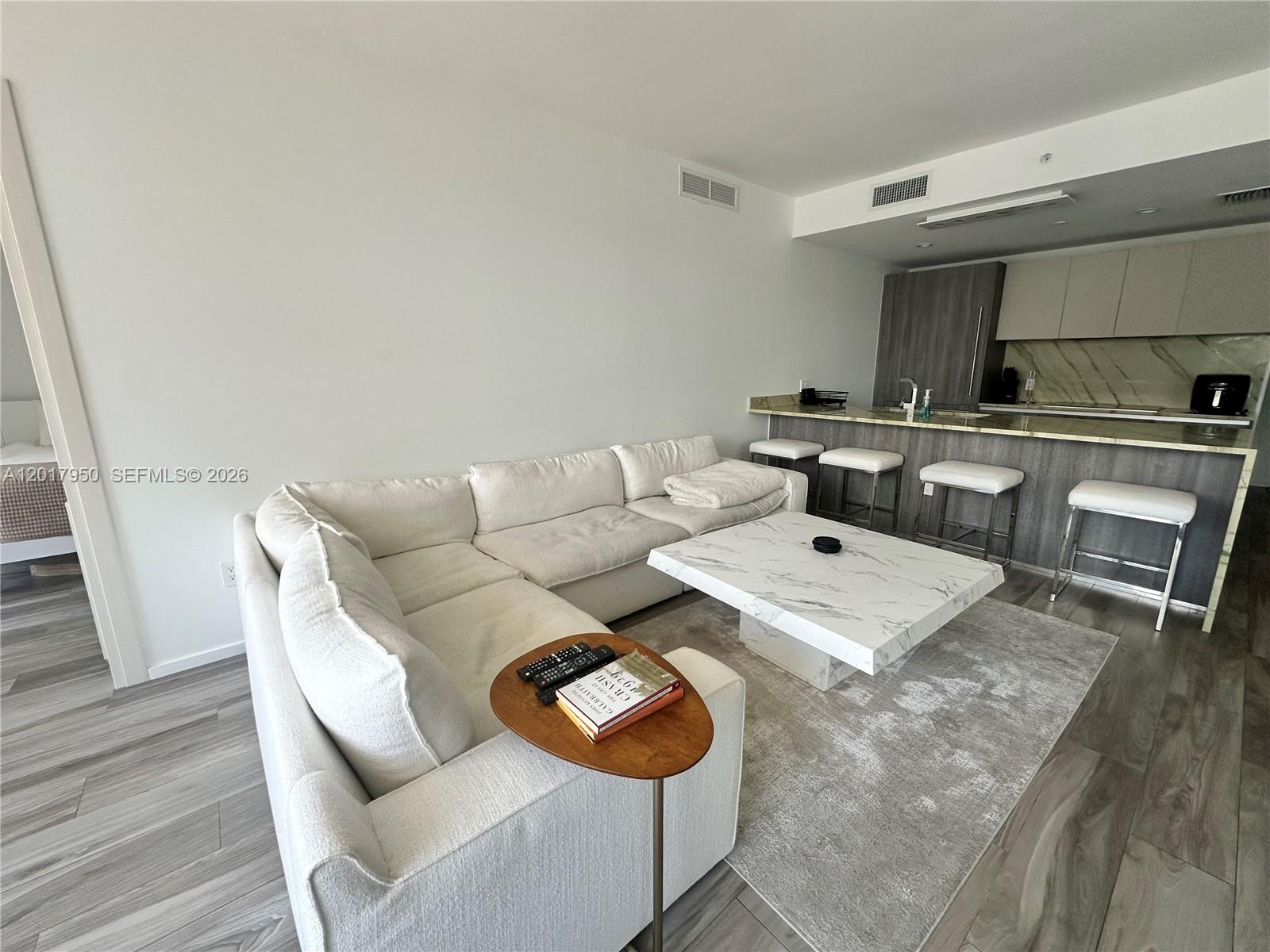 801 S Miami Ave #2804, Miami FL 33130