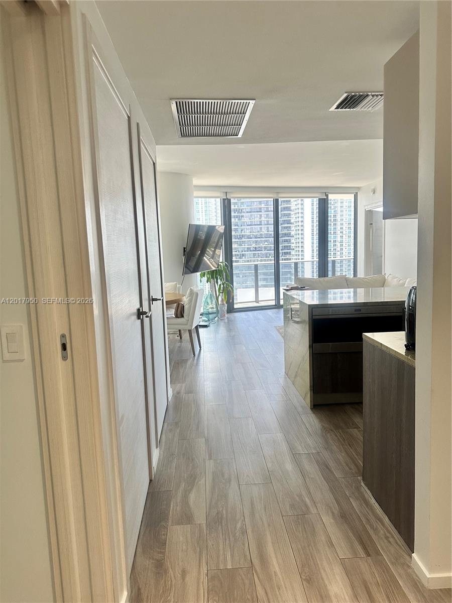 801 S Miami Ave #2804, Miami FL 33130
