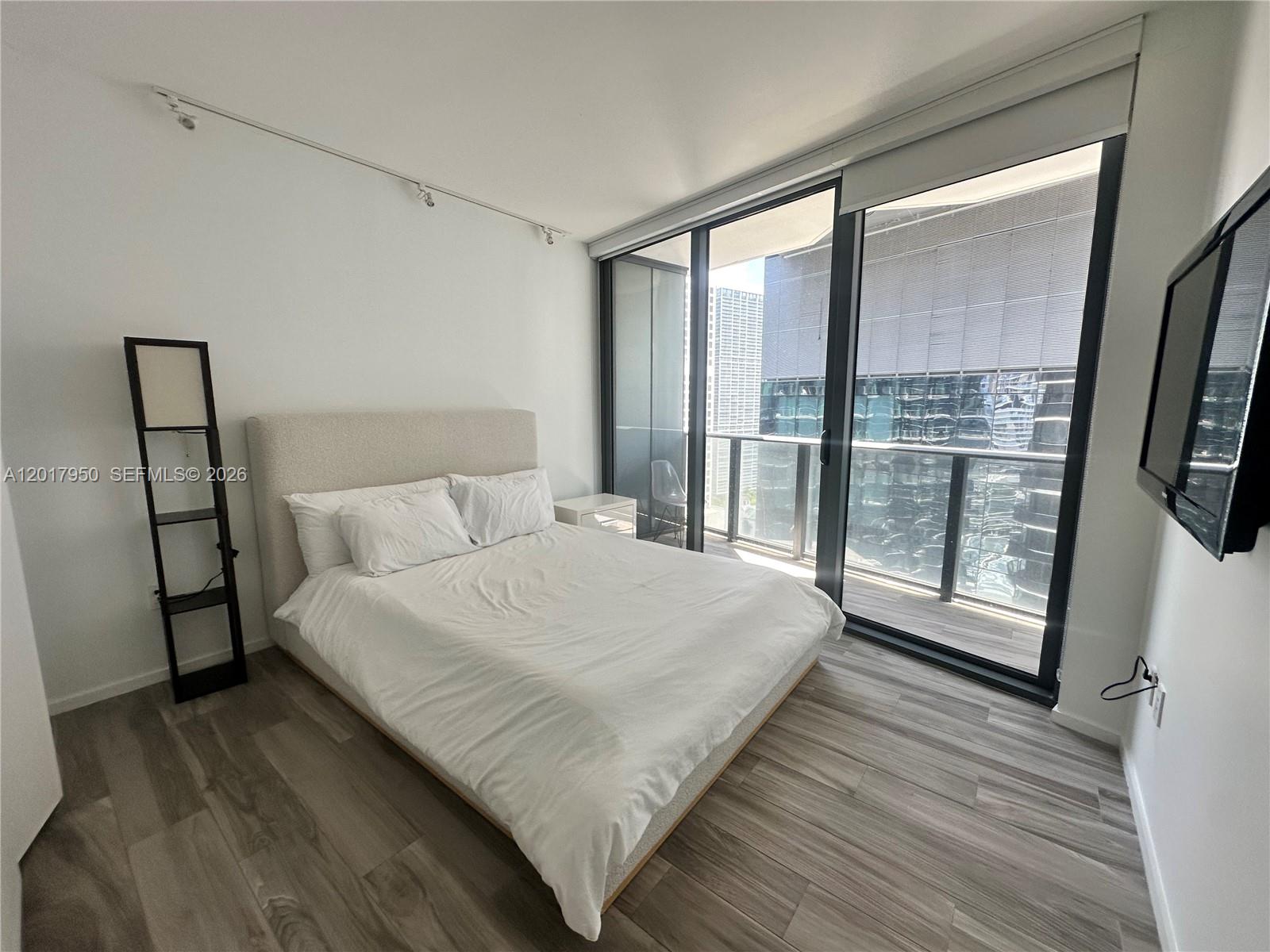 801 S Miami Ave #2804, Miami FL 33130