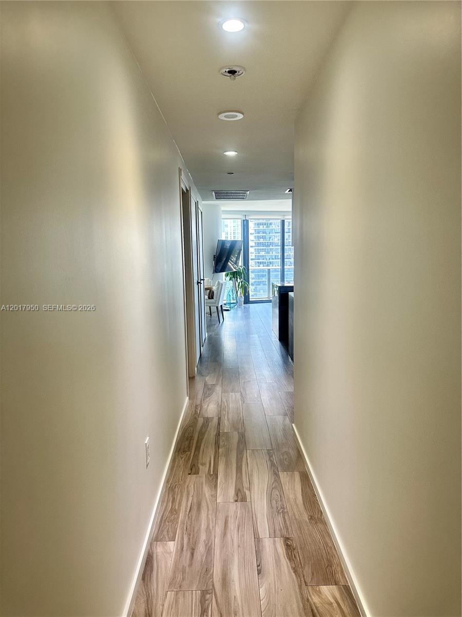 801 S Miami Ave #2804, Miami FL 33130