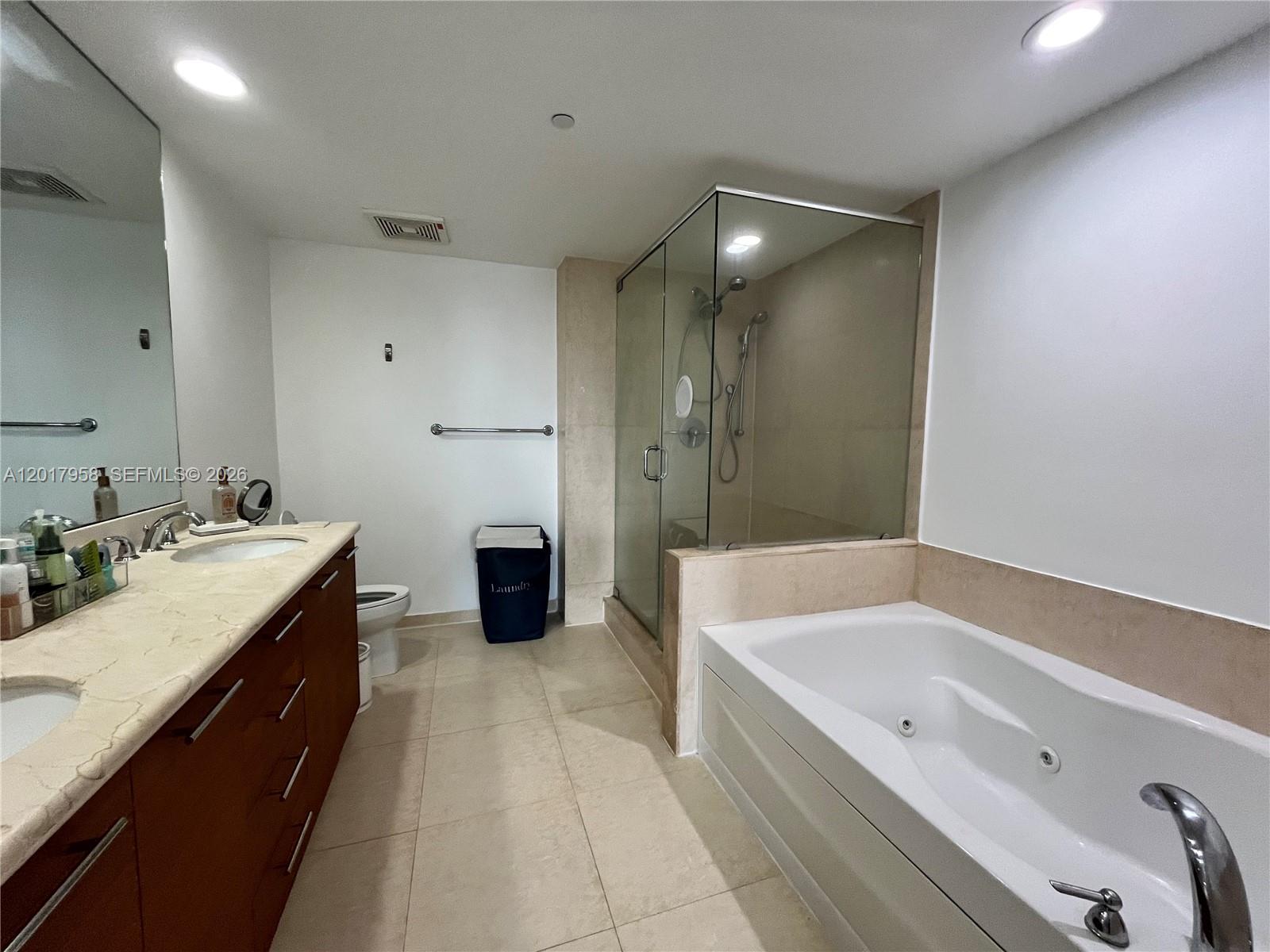 50 Biscayne Blvd #1801, Miami FL 33132