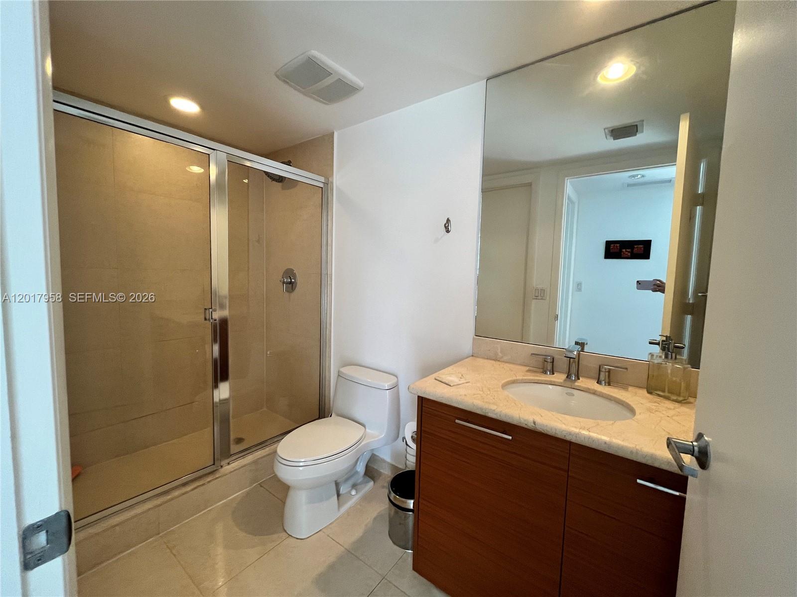 50 Biscayne Blvd #1801, Miami FL 33132