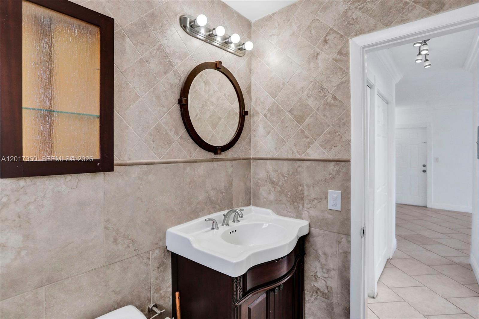 713 Collins Ave #42, Miami Beach FL 33139