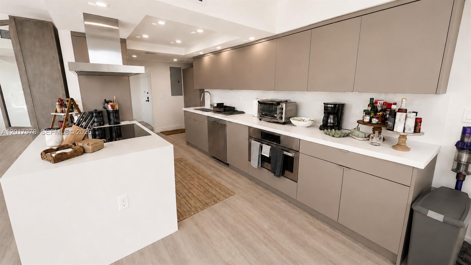 1121 Crandon Blvd #E708, Key Biscayne FL 33149