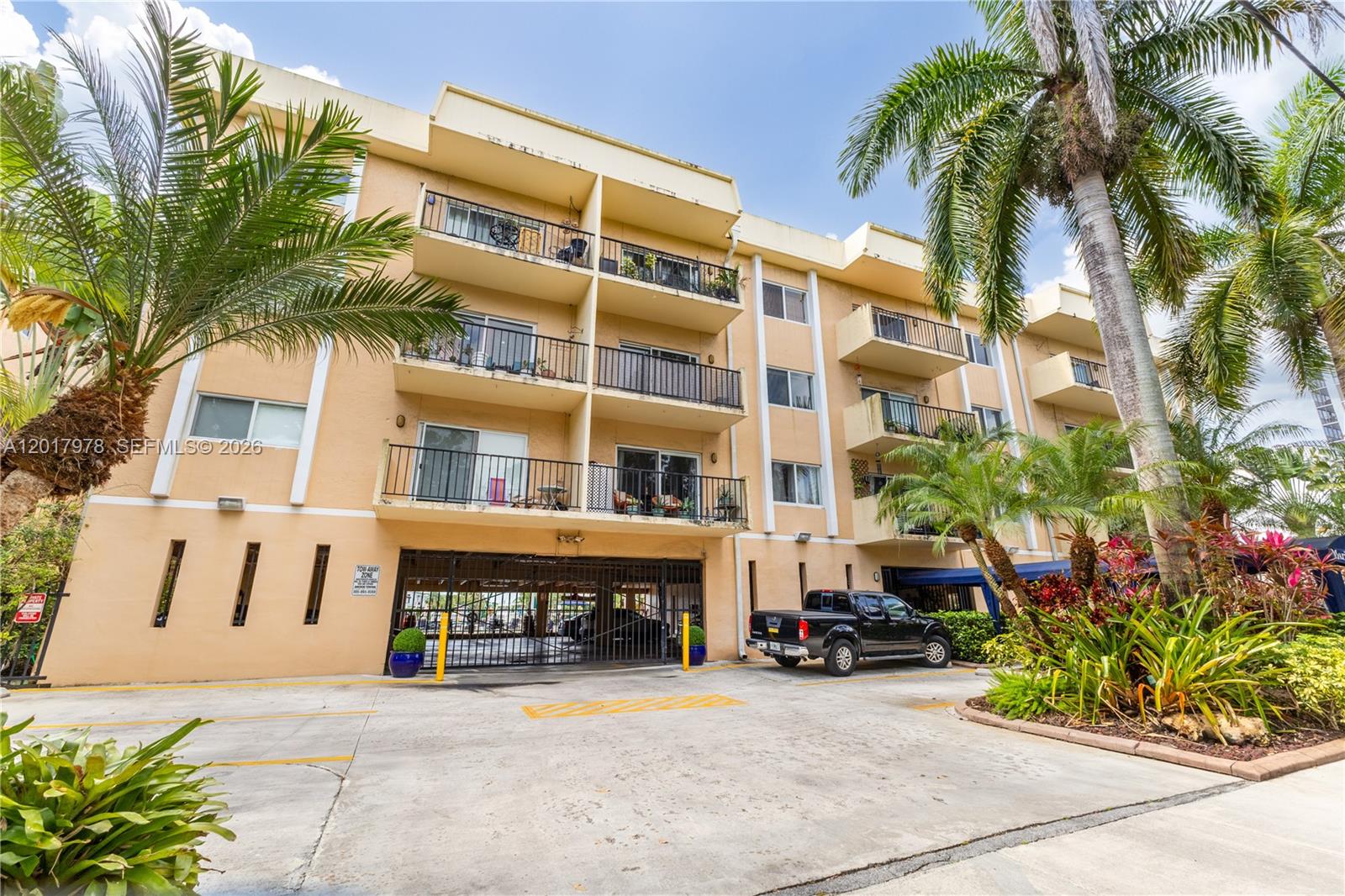 2600 NE 135th St #4E-A, North Miami FL 33181