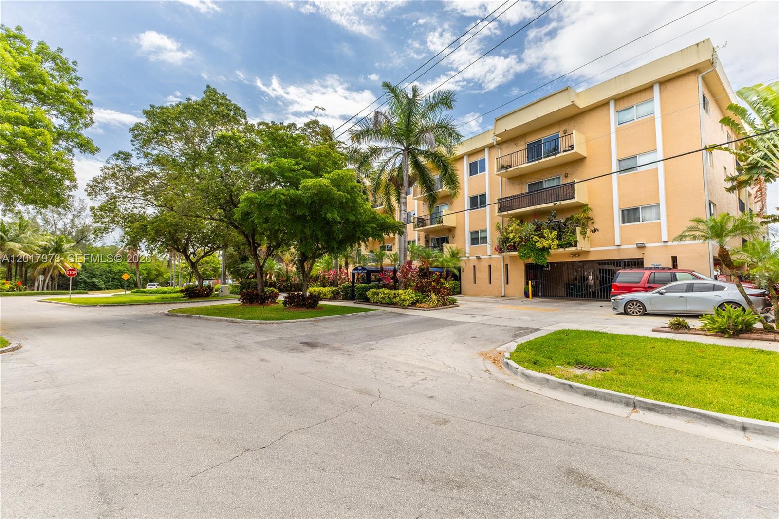 2600 NE 135th St #4E-A, North Miami FL 33181