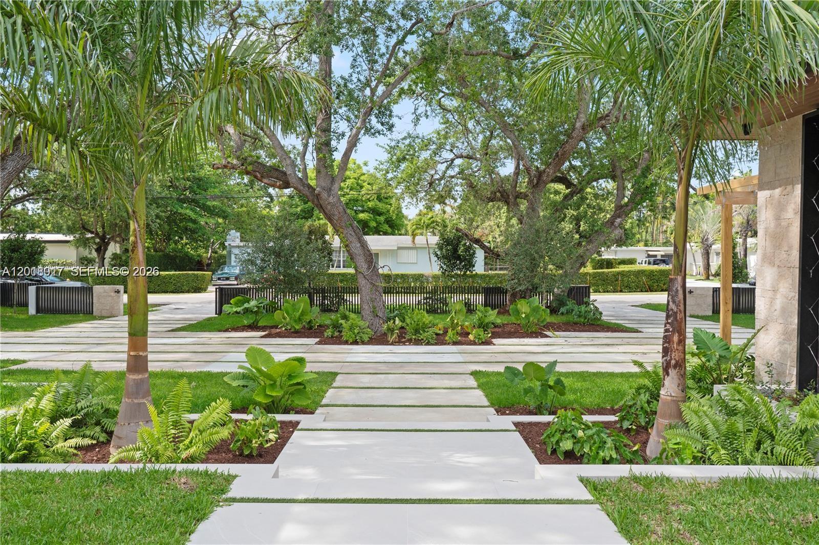 7840 SW 98th St, Miami FL 33156