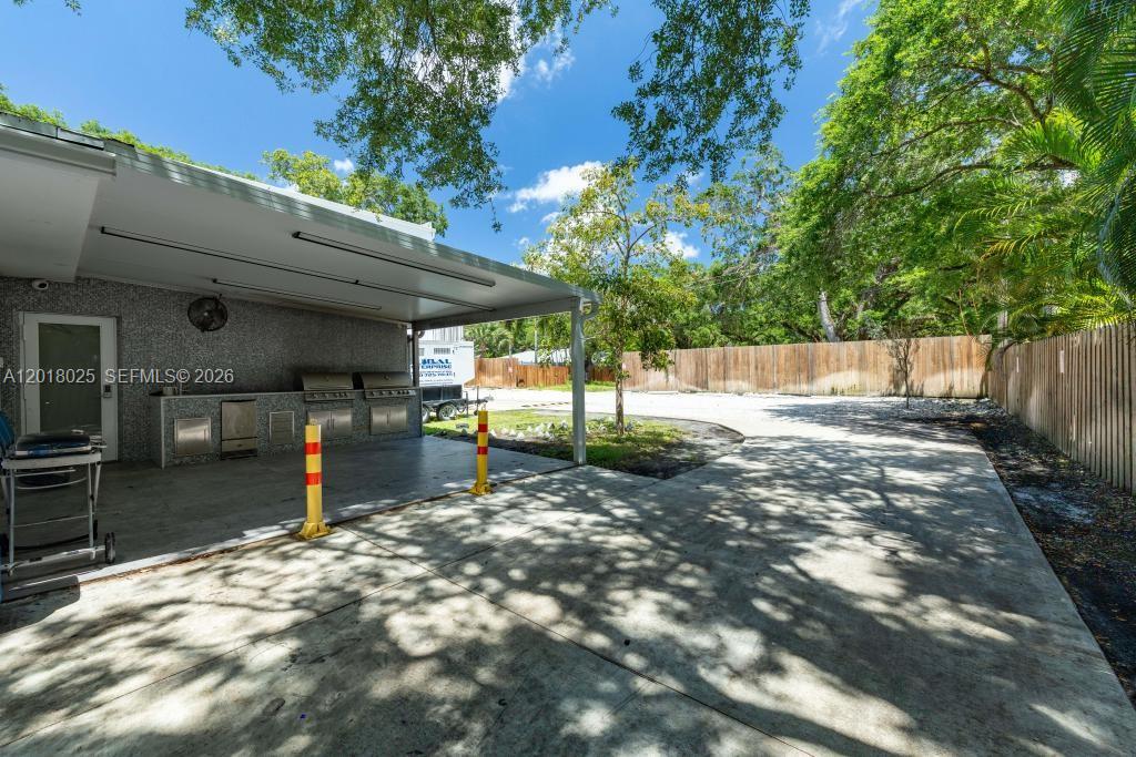 5940 SW 37th Ave, Dania Beach FL 33312