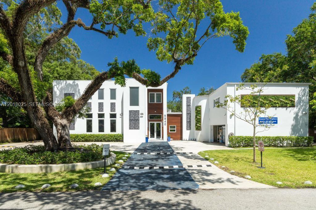 5940 SW 37th Ave, Dania Beach FL 33312