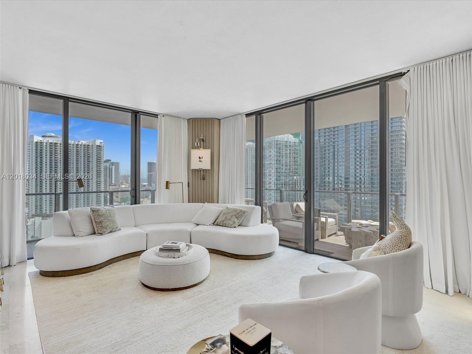88 SW 7th St #2011, Miami FL 33130