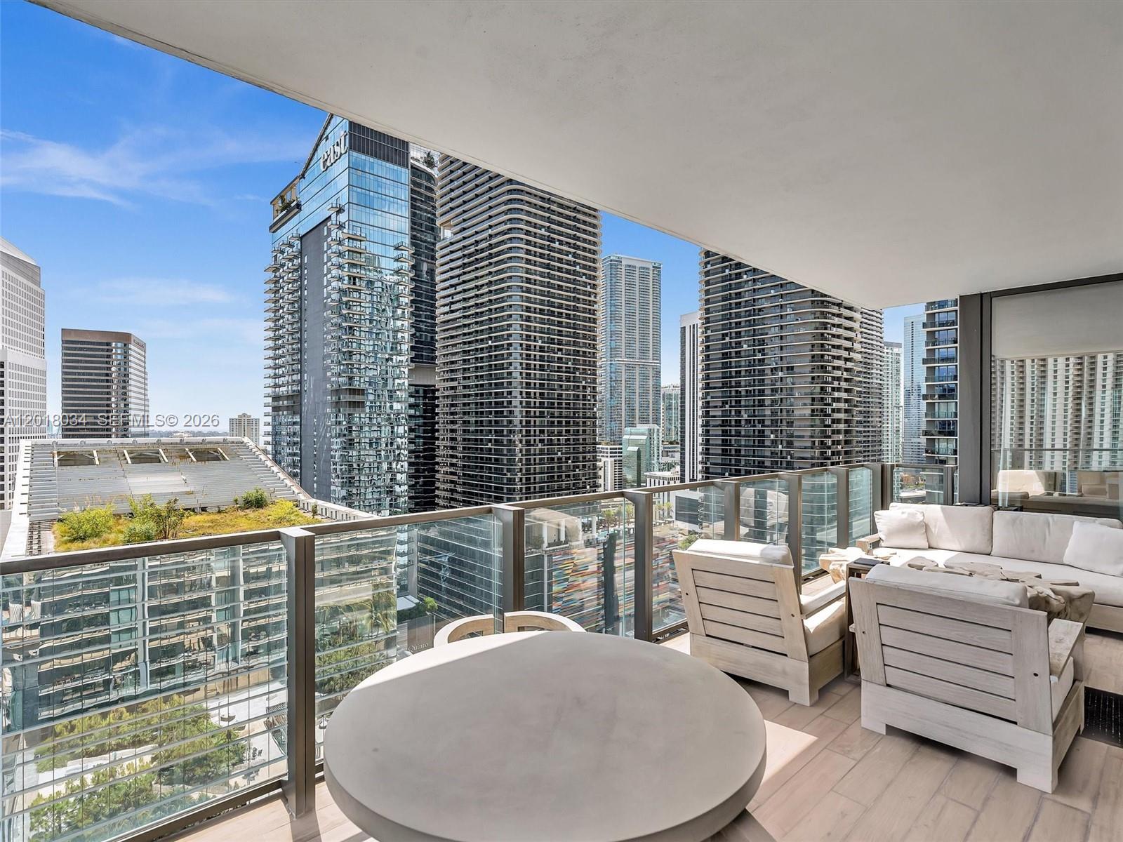 88 SW 7th St #2011, Miami FL 33130
