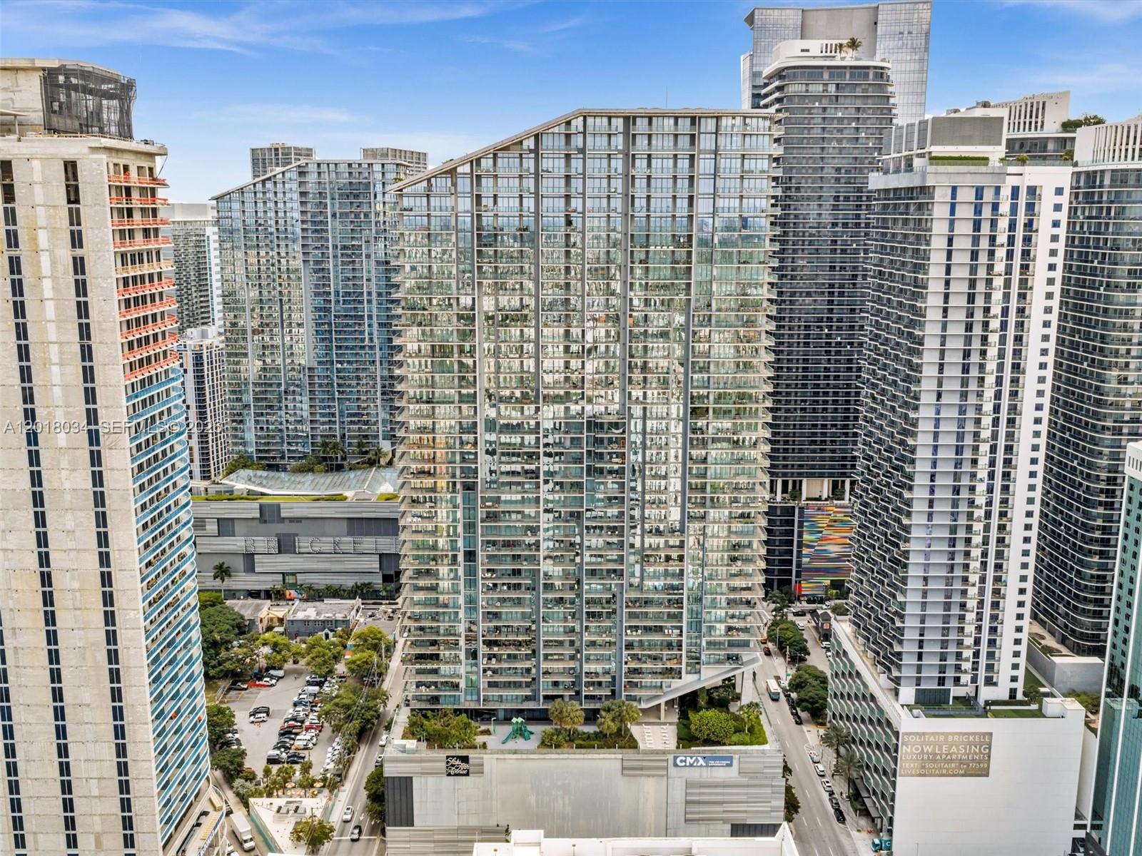 88 SW 7th St #2011, Miami FL 33130